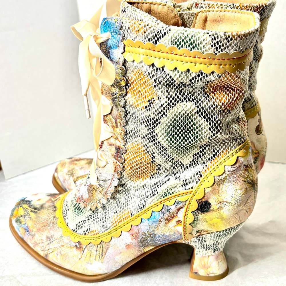 Spring Step L'Artiste Women's BEWITCH-PYTHON Metallic Animal Print Boots Sz 38 - Picture 6 of 10